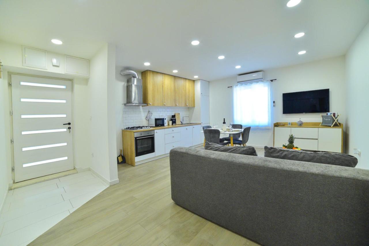 Apartment Maris Sinj Dış mekan fotoğraf